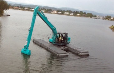 Amphibious Undercarriage for 12-14 Tonne Class Excavators